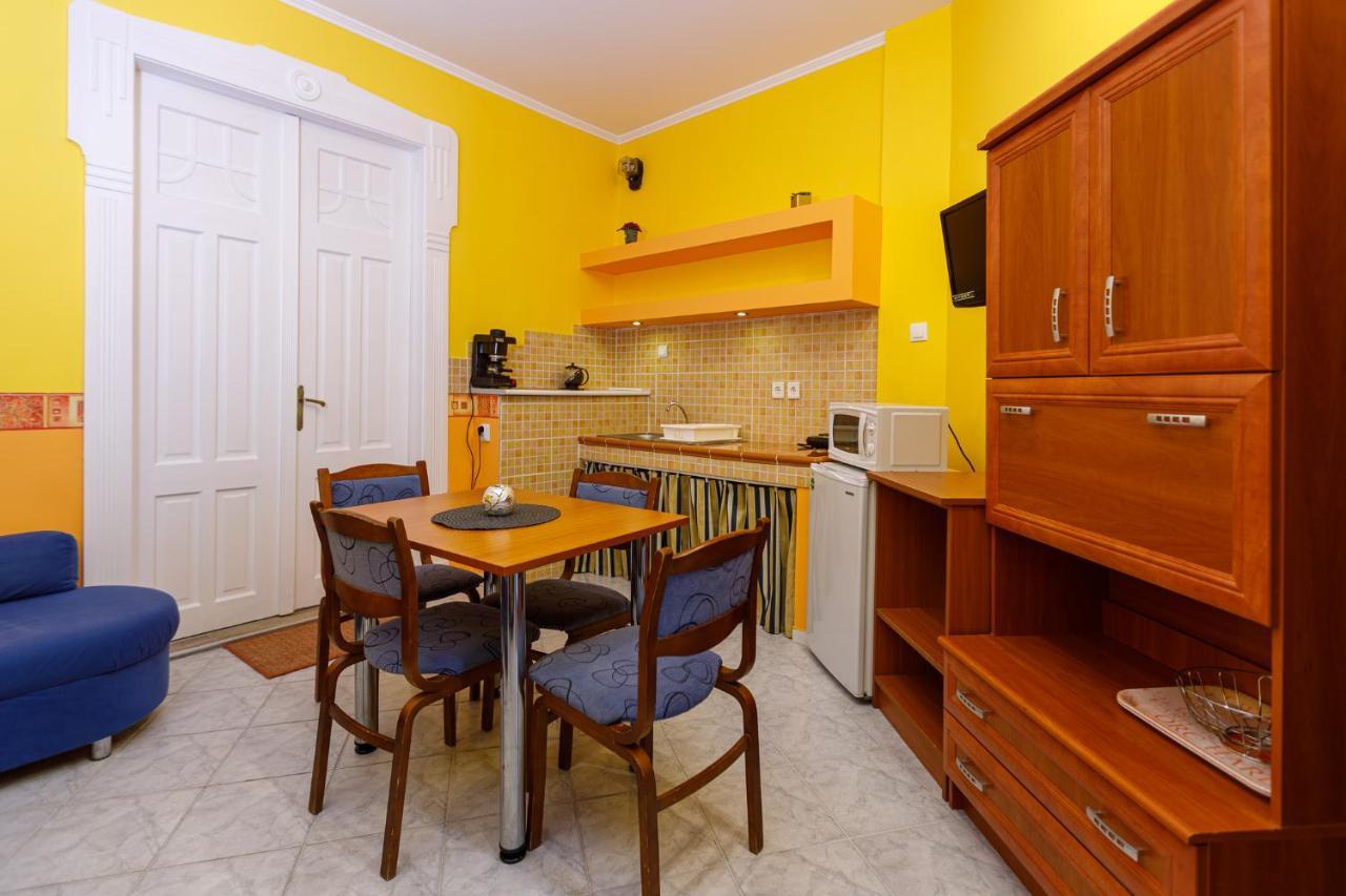 Central Apartman Gyula Εξωτερικό φωτογραφία