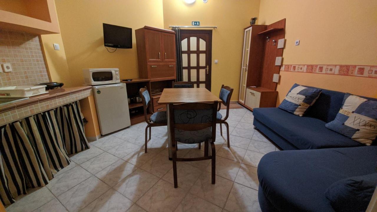 Central Apartman Gyula Εξωτερικό φωτογραφία