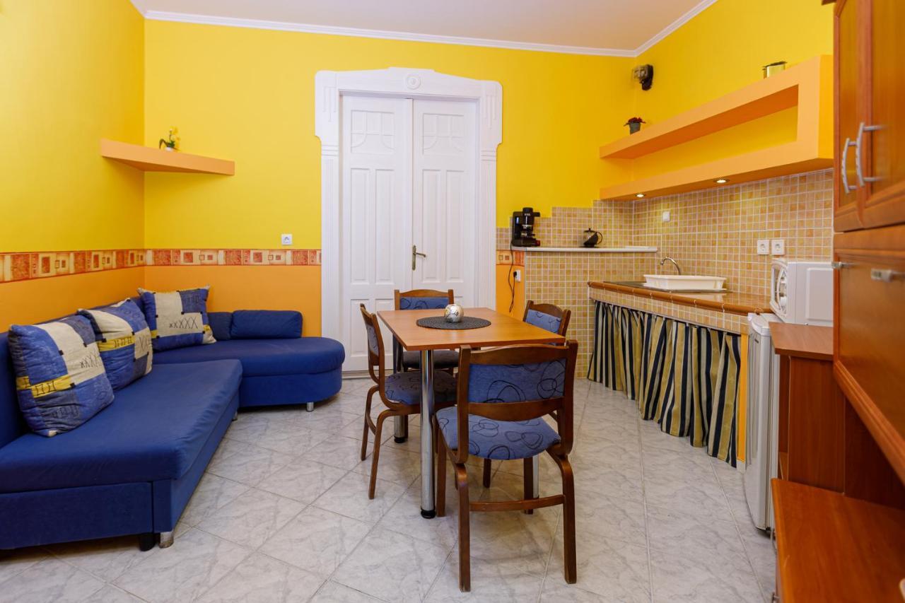 Central Apartman Gyula Εξωτερικό φωτογραφία