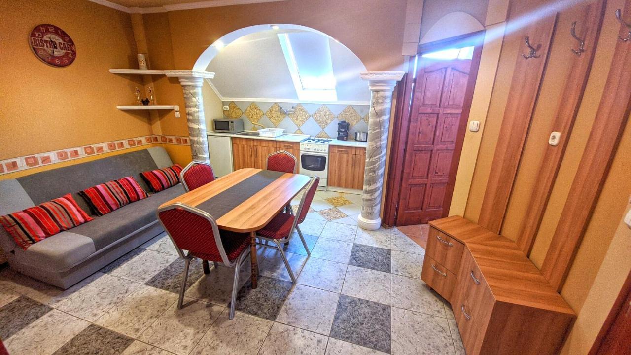 Central Apartman Gyula Εξωτερικό φωτογραφία