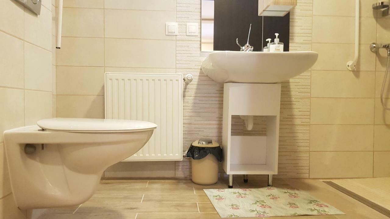 Central Apartman Gyula Εξωτερικό φωτογραφία